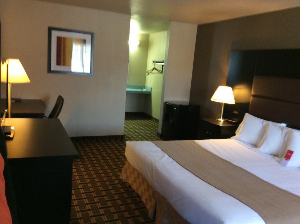 Econo Lodge Бивер Экстерьер фото