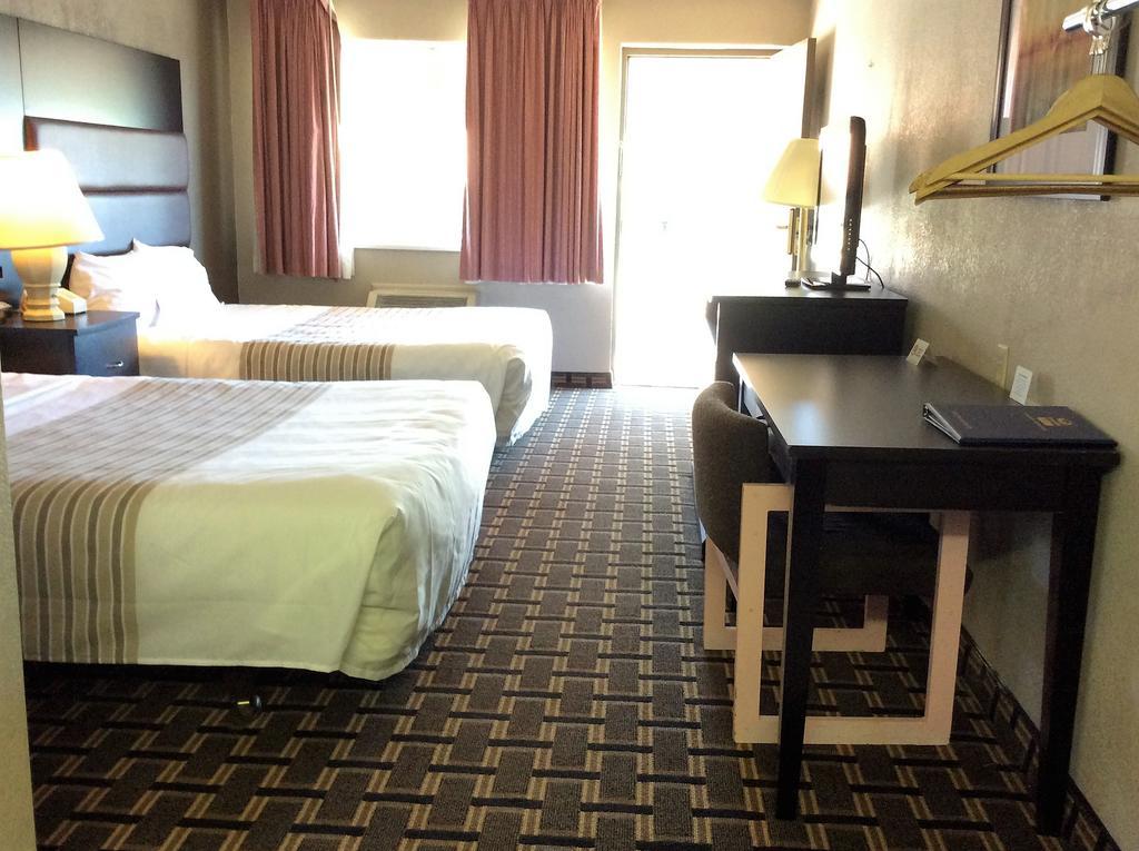 Econo Lodge Бивер Экстерьер фото