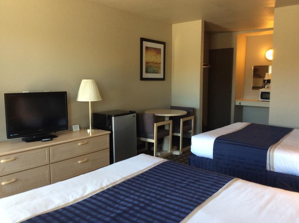 Econo Lodge Бивер Экстерьер фото